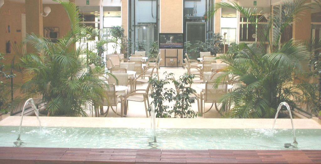 Nh Jardines Del Turia Hotel Burjassot Bagian luar foto