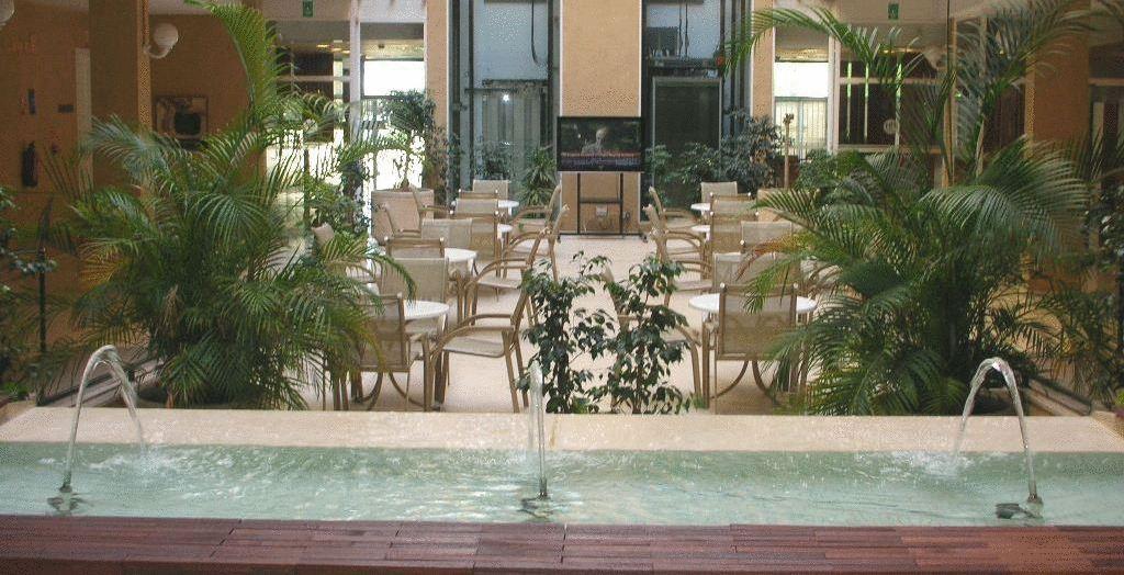 Nh Jardines Del Turia Hotel Burjassot Bagian luar foto